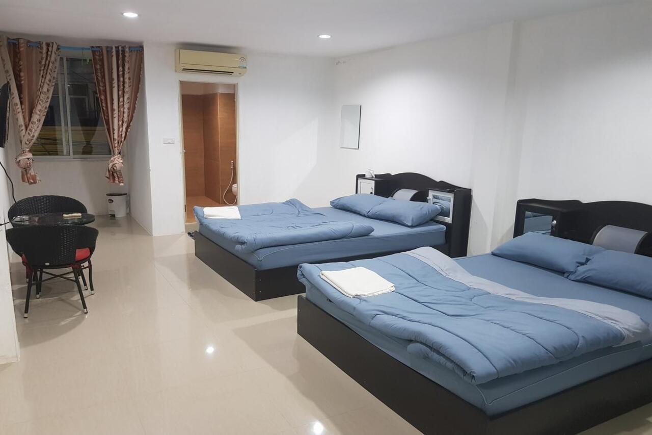 Royal Inn Kitchen And Bar Pattaya Ngoại thất bức ảnh